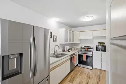 7610 157th Street W #B, Apple Valley, MN 55124 - Photo 9