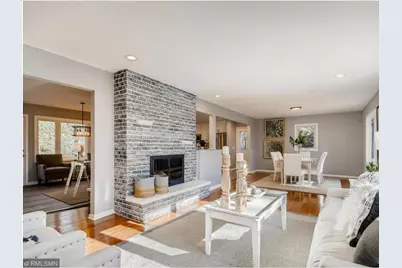 14104 Knollway Drive N, Minnetonka, MN 55305 - Photo 5