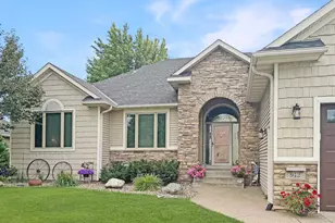 912 Superior Dr, Northfield, MN 55057 - Photo 3