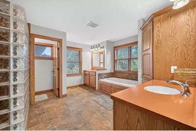 11224 Halstead Trail, Woodbury, MN 55129 - Photo 33