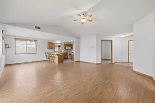4122 Dublin Dr, Saint Cloud, MN 56301 - Photo 9