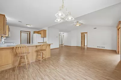 4122 Dublin Drive, Saint Cloud, MN 56301 - Photo 5