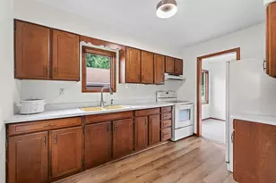 2300 Brookview Dr, Brooklyn Center, MN 55430 - Photo 5