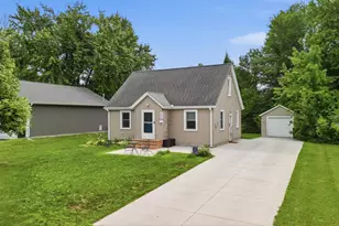203 Lincoln St SW, Mapleton, MN 56065 - Photo 1