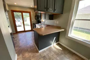 810 N 6th St, Montevideo, MN 56265 - Photo 17