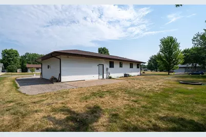 806 Callaway Street E, Saint Joseph, MN 56374 - Photo 5