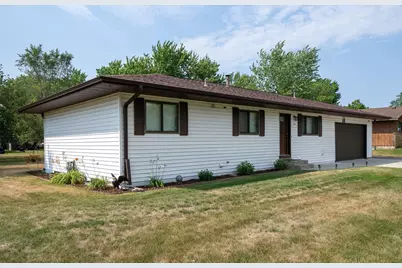 806 Callaway Street E, Saint Joseph, MN 56374 - Photo 1