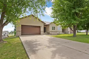 712 W Main St, Arlington, MN 55307 - Photo 1