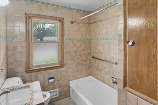 3912 61st Ave N, Brooklyn Center, MN 55429 - Photo 9