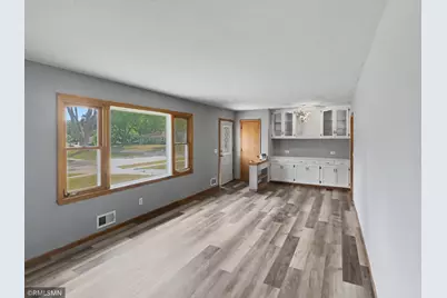 3912 61st Avenue N, Brooklyn Center, MN 55429 - Photo 3