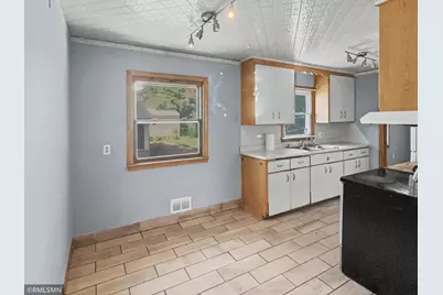 3912 61st Avenue N, Brooklyn Center, MN 55429 - Photo 11