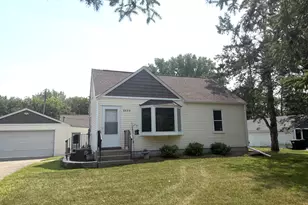 6880 Rustic Ln, Circle Pines, MN 55014 - Photo 1