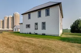 39243 561st Ave, New Ulm, MN 56073 - Photo 43