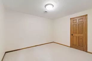 1300 26th St SW, Austin, MN 55912 - Photo 51