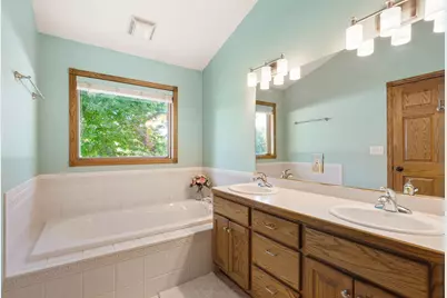 1300 26th Street SW, Austin, MN 55912 - Photo 35