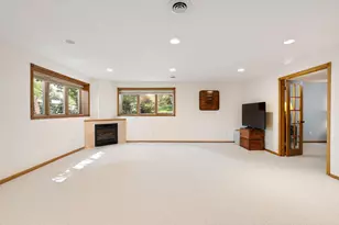 1300 26th St SW, Austin, MN 55912 - Photo 43