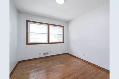 602 Moundsview Avenue, Roseville, MN 55113 - Photo 7