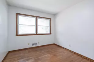 602 Moundsview Ave, Roseville, MN 55113 - Photo 7