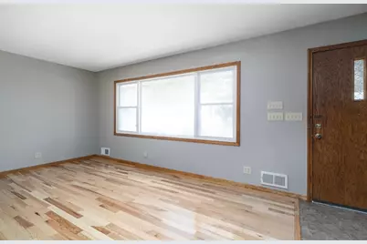 602 Moundsview Avenue, Roseville, MN 55113 - Photo 3