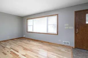602 Moundsview Ave, Roseville, MN 55113 - Photo 3