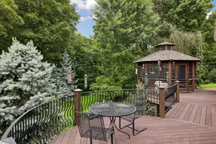475 Highcroft Rd, Wayzata, MN 55391 - Photo 27