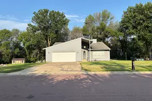 1950 Knollwood Dr, Fairmont, MN 56031 - Photo 11