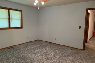 1950 Knollwood Dr, Fairmont, MN 56031 - Photo 9