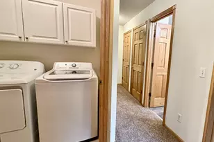 7616 Fox Creek Ct, Rockford, MN 55373 - Photo 5