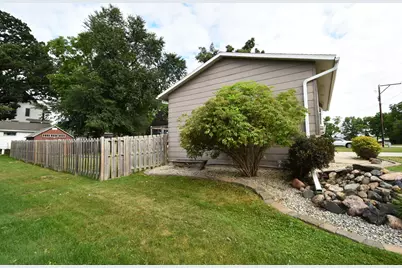 516 Pearl Street, Zumbrota, MN 55992 - Photo 3