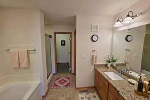 1611 Woodlynn Ave, Maplewood, MN 55109 - Photo 7