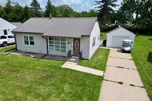 617 Lyndale Ave, Spring Valley, MN 55975 - Photo 1