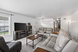 1623 Hwy 96 E, White Bear Lake, MN 55110 - Photo 7