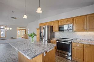 14313 Savanna Oaks Dr, Savage, MN 55378 - Photo 3