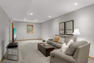 5715 Pond Dr, Shoreview, MN 55126 - Photo 29