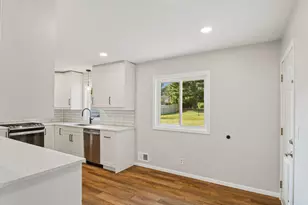10909 Oak Knoll Terrace S, Minnetonka, MN 55305 - Photo 9