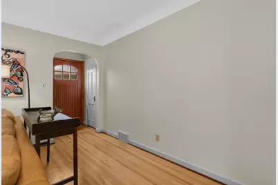 2135 Pinehurst Avenue, Saint Paul, MN 55116 - Photo 5