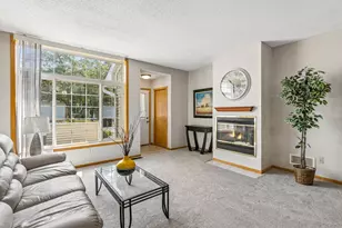15321 Greenhaven Ln, Burnsville, MN 55306 - Photo 9