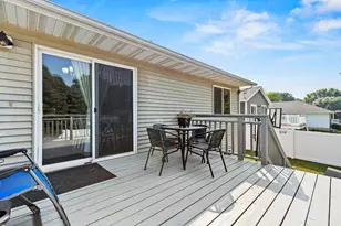 513 Harriett Dr, Marshall, MN 56258 - Photo 13