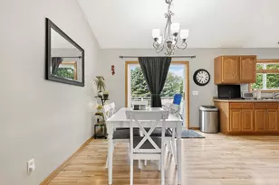 513 Harriett Dr, Marshall, MN 56258 - Photo 17
