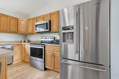 513 Harriett Drive, Marshall, MN 56258 - Photo 23