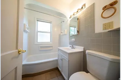 8241 Wentworth Avenue S, Bloomington, MN 55420 - Photo 15