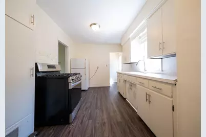 8241 Wentworth Avenue S, Bloomington, MN 55420 - Photo 11