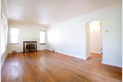 8241 Wentworth Avenue S, Bloomington, MN 55420 - Photo 5