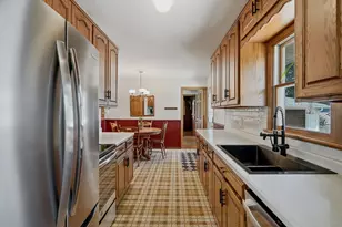 340 Greenway Ave N, Oakdale, MN 55128 - Photo 9