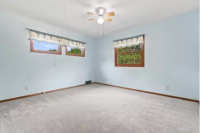 563 Shryer Avenue W, Roseville, MN 55113 - Photo 13