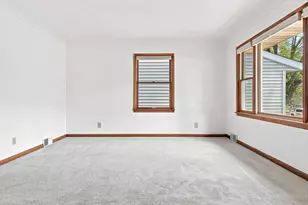 563 Shryer Ave W, Roseville, MN 55113 - Photo 5
