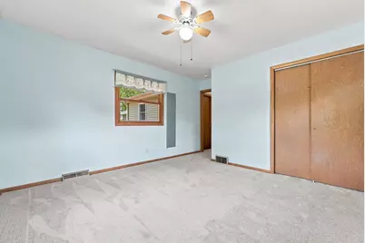 563 Shryer Avenue W, Roseville, MN 55113 - Photo 15