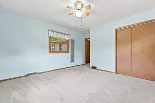 563 Shryer Ave W, Roseville, MN 55113 - Photo 15
