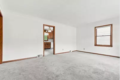 563 Shryer Avenue W, Roseville, MN 55113 - Photo 3
