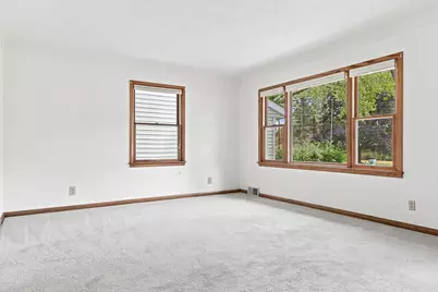 563 Shryer Avenue W, Roseville, MN 55113 - Photo 7